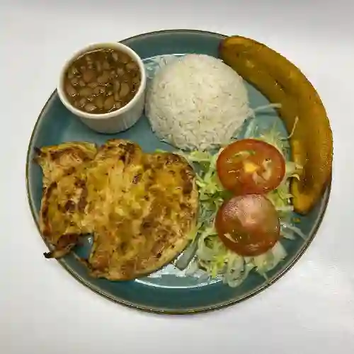 Ejecutivo con Pechuga Asada