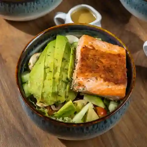 Ensalada de Salmón y Aguacate