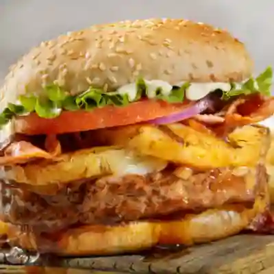 Hamburguesa con papas y soda de gulupa