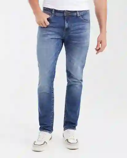 Jean Slim Fit- Famous Azul Francés Medio Talla 30/32 Chevignon
