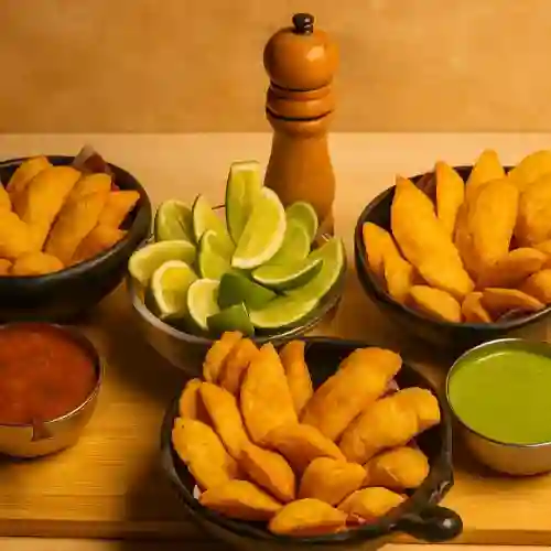Combo 50 Empanaditas Iglesia +bebida 1,5
