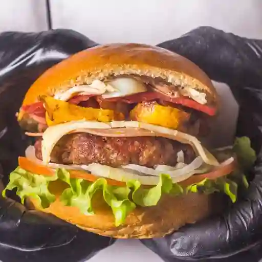 Hamburguesa de la Casa en Combo