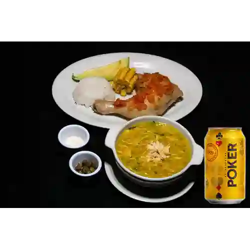 Combo Ajiaco con Pollo + Poker 355 ml