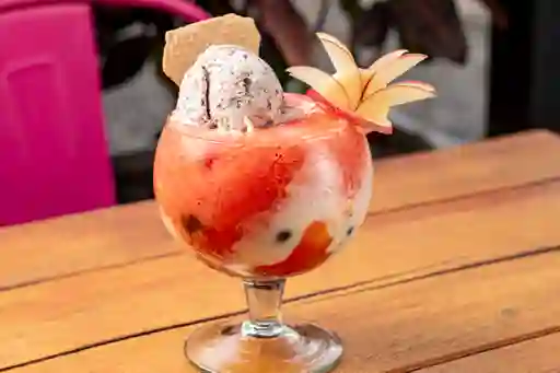 Salpicon con Helado 16 Oz