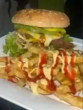 Burger Rr Mix con Papas a la Francesa