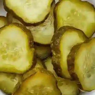 Adición de pepinillos