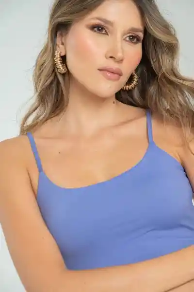 Crop Top Tiras Malibu Color Morado Brillante Talla S Ragged
