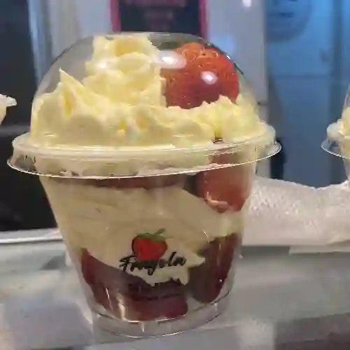 Fresas con Crema 9 Oz