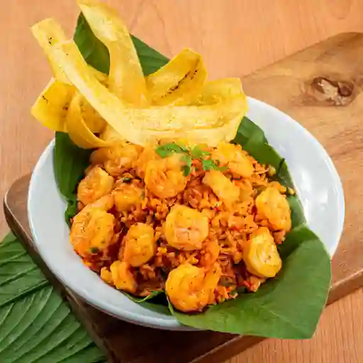 Media porción de arroz de camarón