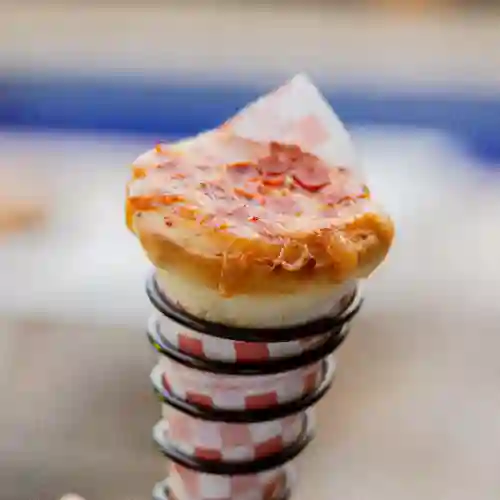 Cono Pizza Tres Carnes