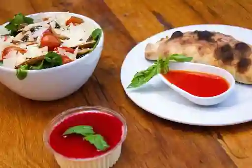 3 Mini Calzone + Ensalada + Postre