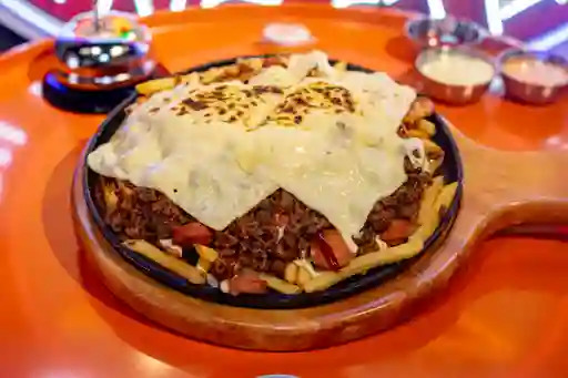 Salchipapa Carne