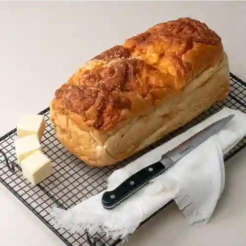 Pan Gratinado y Relleno de Queso