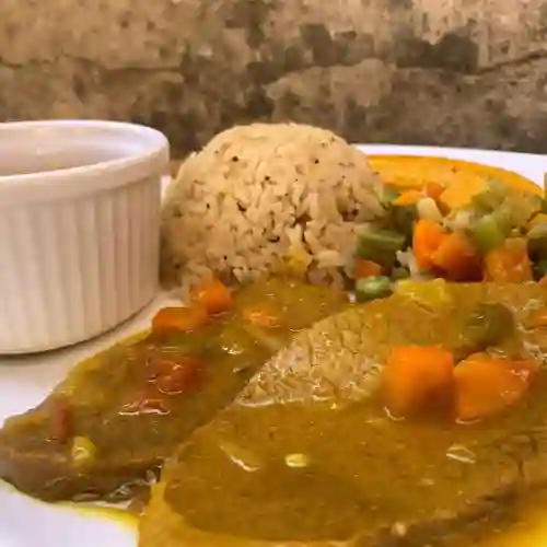 Carne en posta en salsa (bollo guisado)