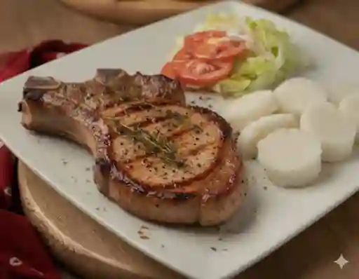 Combo Chuleta Grande con Bollo Bebida