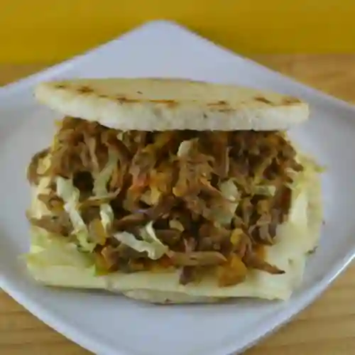 Arepa Rellena de Carne