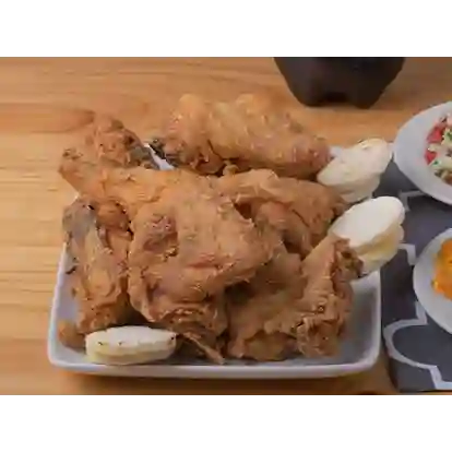 1/2 Pollo Broaster + Francesa