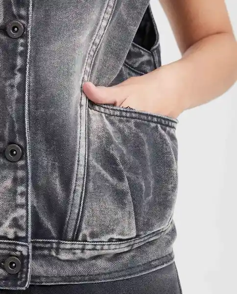 Chaleco Straight Fit Heri Gris Grafito Ultra Oscuro S Chevignon