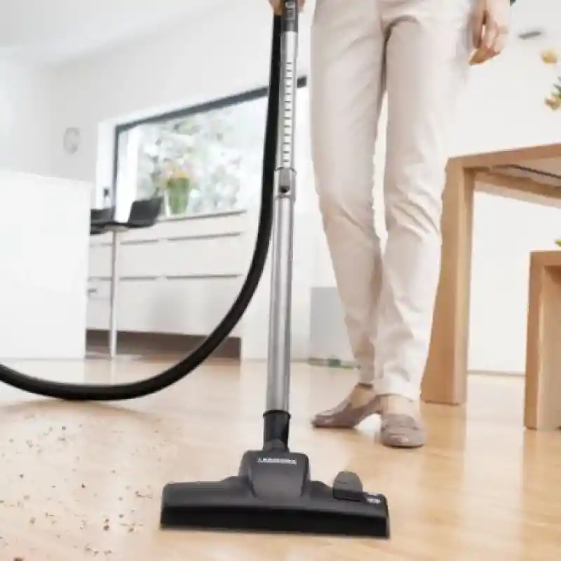 Karcher Aspiradora de Polvo 900W - Vc1