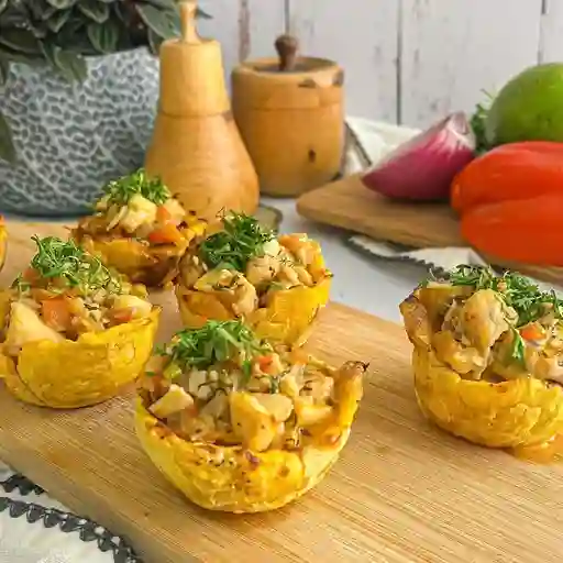 Canastas rellenas de pollo y carne