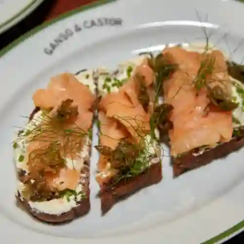 Tartine de Salmon Ahumado