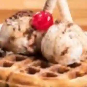 Waffle con Helado 2 Personas