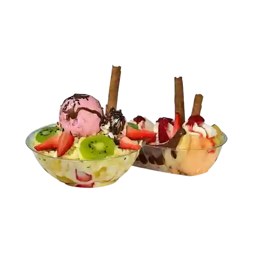 1 Ensalada de Frutas y 1 Banana Split