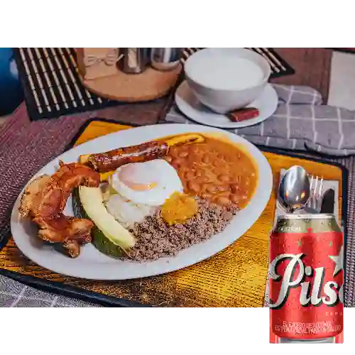 Combo Soy Colombia Bandeja Paisa + Pilsen 355 ml