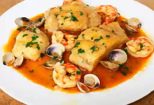 Pescado en Salsa Marinera