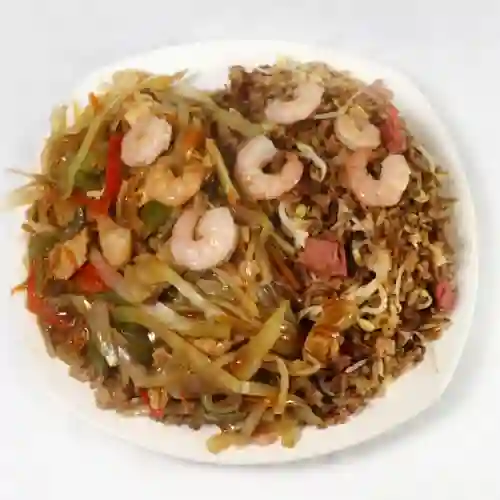 Chow Fan, Chop Suey y 4 Nuggets Pollo