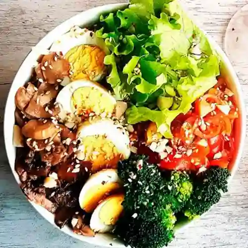 Ensalada Grande, Jugo y Sopa O Fruta