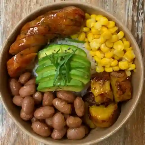 Bowl paisa + agua de panela