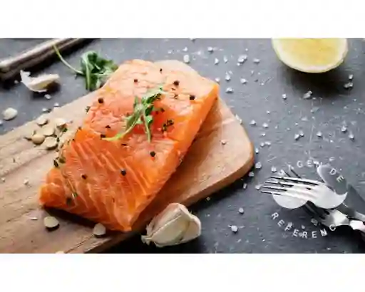 Salmón en Salsa de Mariscos