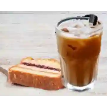 Café Frío + Torta