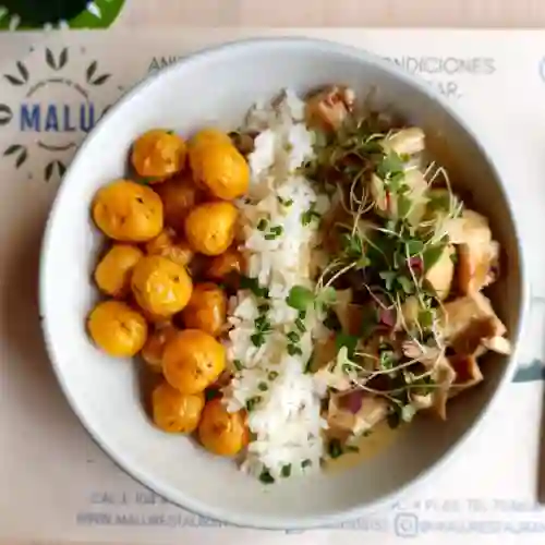 Bowl de Pollo en Salsa de Queso Azul