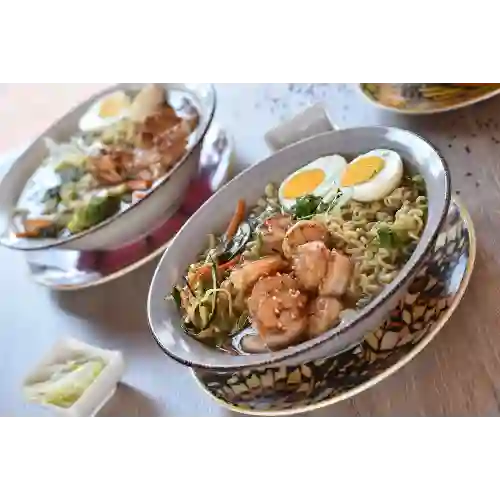 Ramen Sakura(camarones y Calamar)