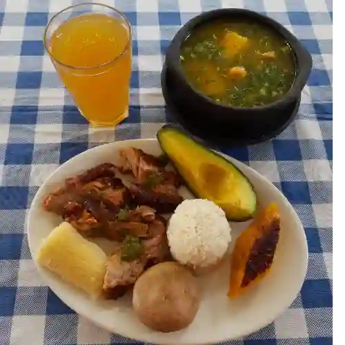 Domingo-sancocho con Carne a la Llanera