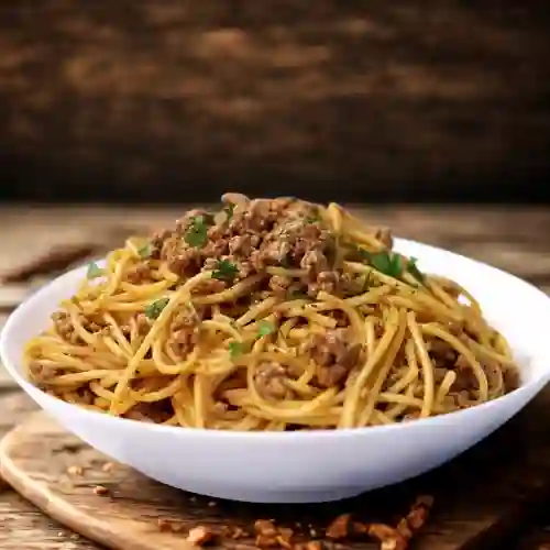 Pasta con Carne la Bolognesa