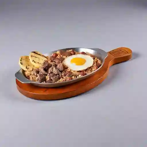 Calentado De Lomo De Res A La Parrilla