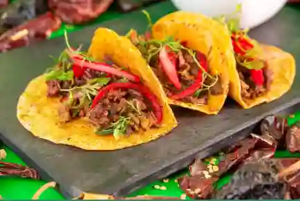 3 Tacos de Birria