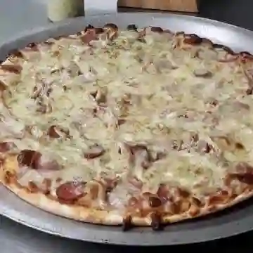 Pizza Carnes