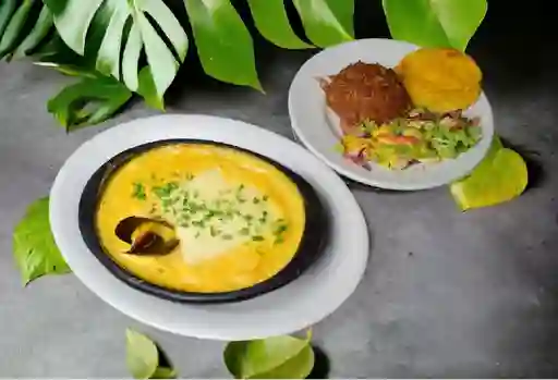 Cazuela de Mariscos Grande
