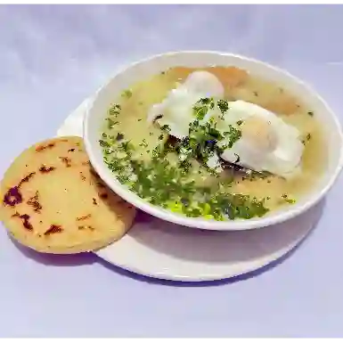 Caldo de Huevos