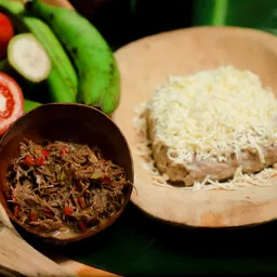 Mini Cayeye Tradicional con Carne
