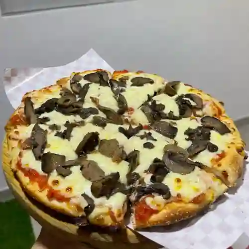 Pizza Champiñon (8 Porciones) 33Cm