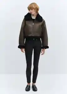 Jean Pushup Negro Talla 32 Mujer Mango