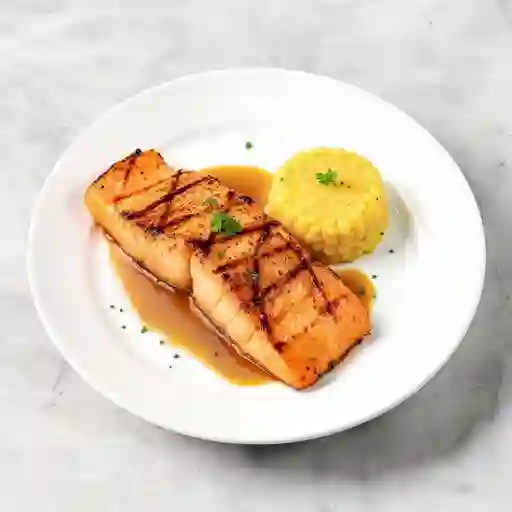 Salmon A La Plancha O Al Ajillo O En Salsa De Champinon