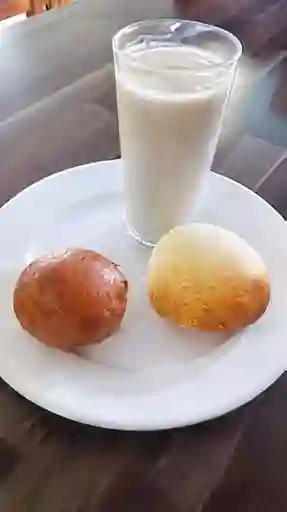 Combo de Avena Fría con Pandebono