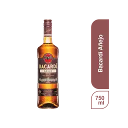 Bacardi Ron Añejo 750 mL