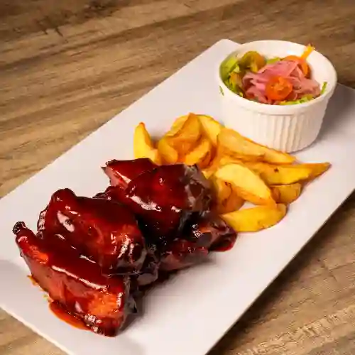Costillas Sunset Bbq + Ensalada Fresca + Papas Rusticas